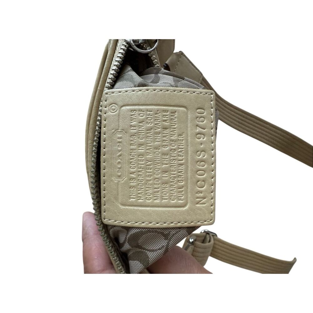 Coach Womens Ivory Pebbled Leather 9760 Sling Crossbody Bag OS - Picture 13 of 13